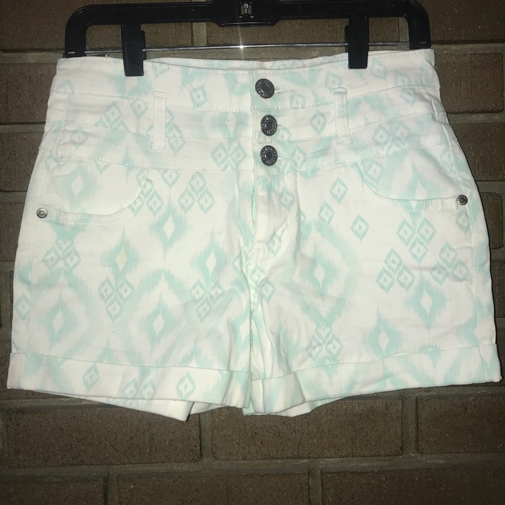 High wasted shorts